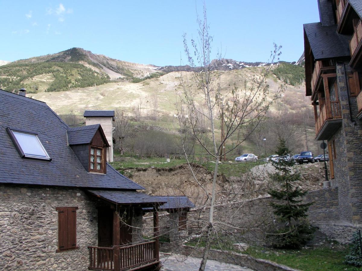 Casa De Piedra Con Encanto En El Bonito Pueblo De Бахерге Экстерьер фото