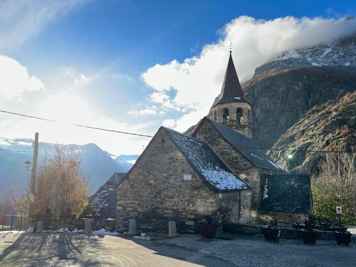 Casa De Piedra Con Encanto En El Bonito Pueblo De Бахерге Экстерьер фото