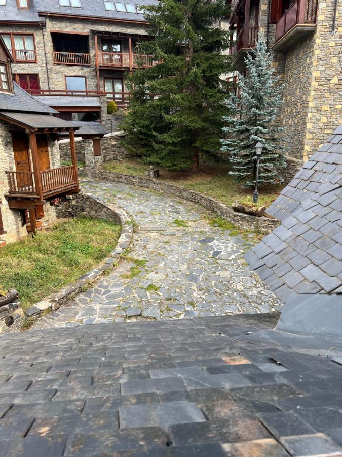 Casa De Piedra Con Encanto En El Bonito Pueblo De Бахерге Экстерьер фото