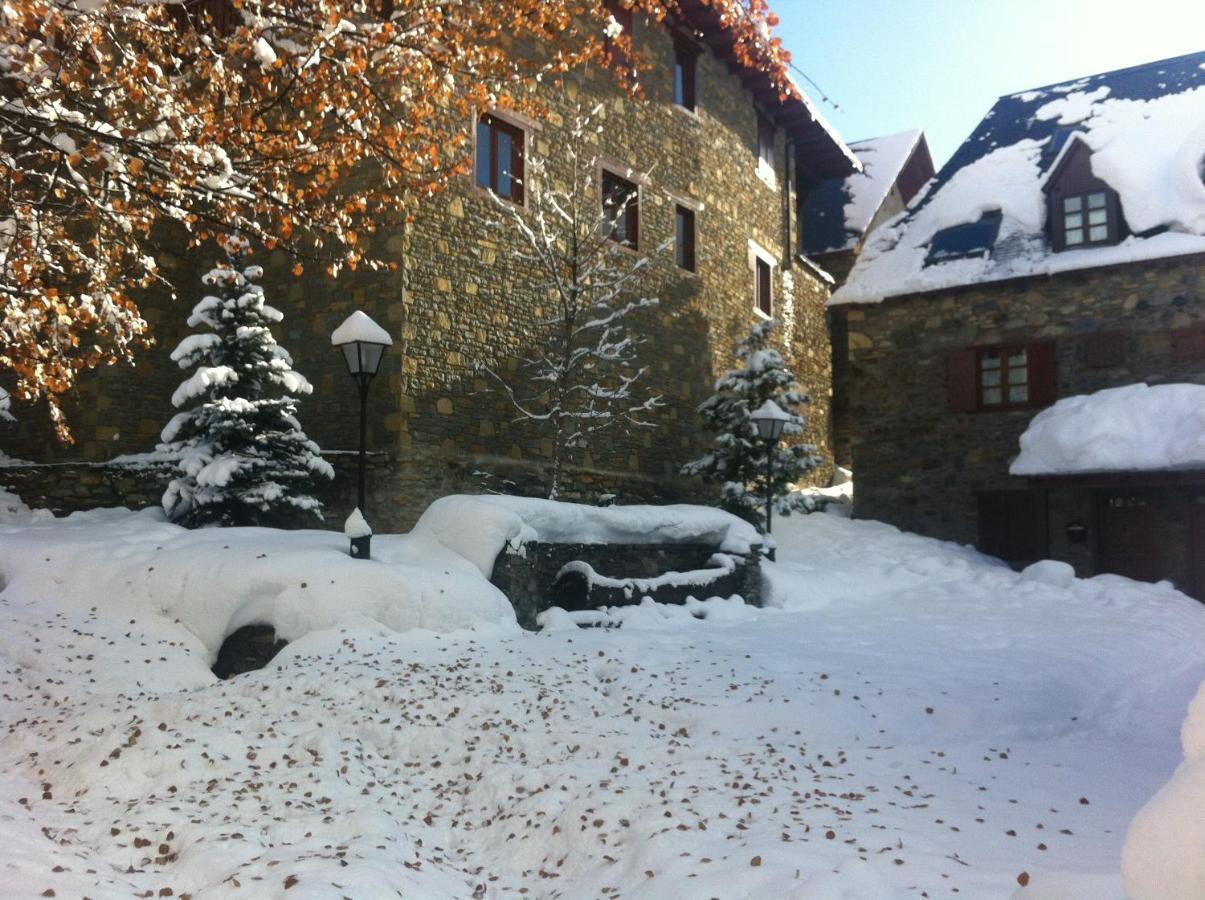 Casa De Piedra Con Encanto En El Bonito Pueblo De Бахерге Экстерьер фото