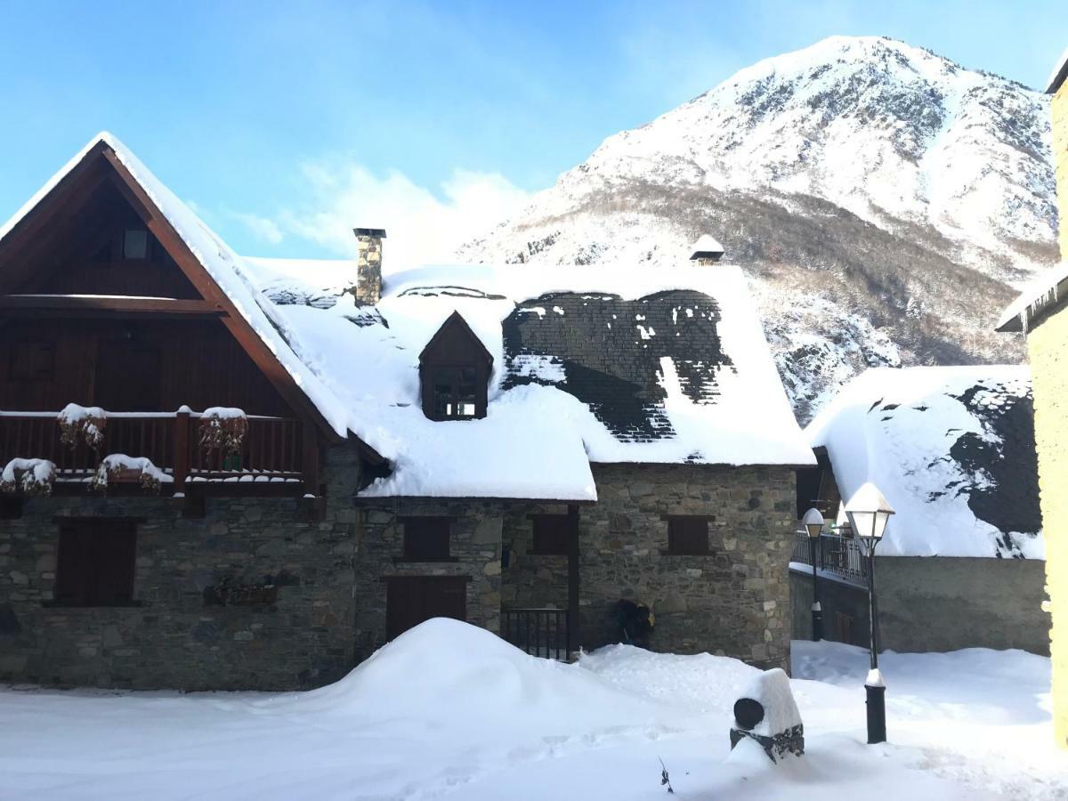 Casa De Piedra Con Encanto En El Bonito Pueblo De Бахерге Экстерьер фото
